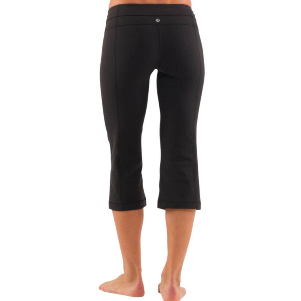 LULULEMON ATHLETICA Power Up Crop Size 8